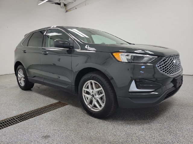 Used 2024 Ford Edge SEL AWD/4WD image 2