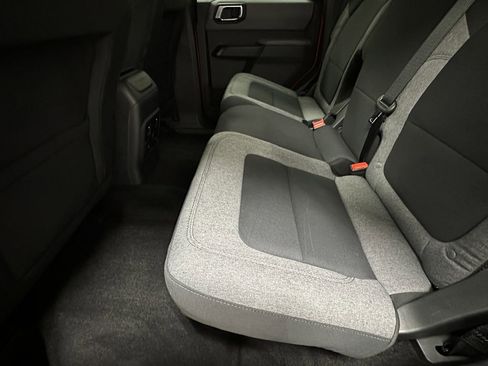 Used 2023 Ford Bronco Big Bend w/ Sasquatch Package image 28