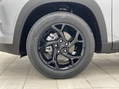 New 2026 Chevrolet Trax LT w/ Driver Confidence Package FWD image 7