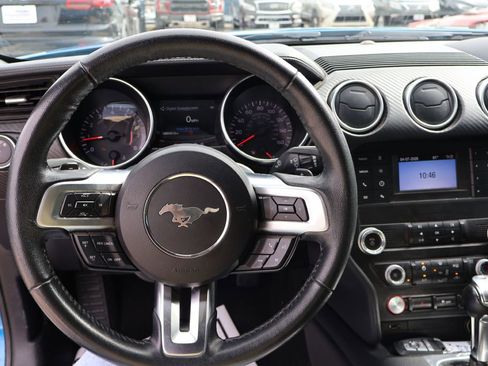 Used 2019 Ford Mustang Coupe RWD image 22