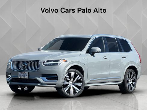 Used 2025 Volvo XC90 T8 Ultra AWD/4WD image 2