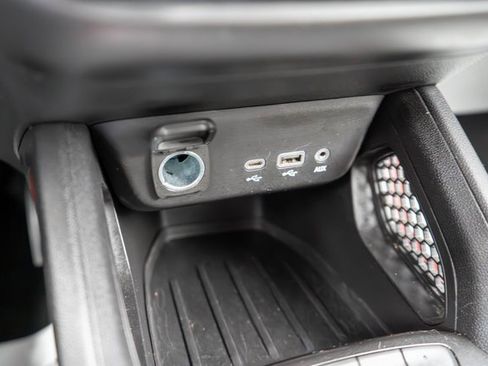 Used 2022 Chevrolet TrailBlazer RS w/ Convenience Package image 29