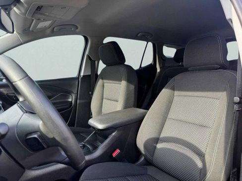 Used 2024 GMC Terrain SLE image 17