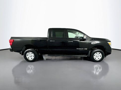 Used 2017 Nissan Titan S AWD/4WD image 15