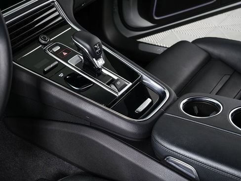 Certified 2022 Porsche Panamera 4 image 19