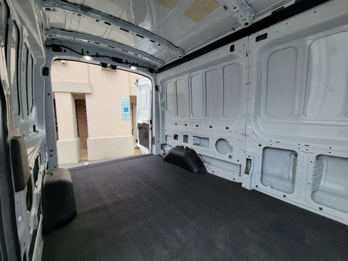Used 2025 Ford Transit 250 148 Medium Roof RWD image 43