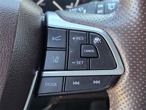 Certified 2023 Toyota Sienna Platinum image 34