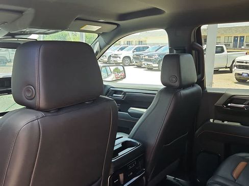 Used 2025 GMC Sierra 1500 AT4 AWD/4WD image 16