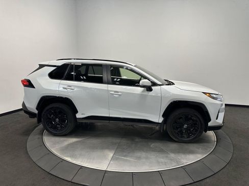 Used 2023 Toyota RAV4 SE w/ Convenience Package AWD/4WD image 8