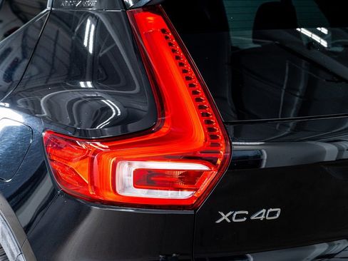 Used 2021 Volvo XC40 P8 Recharge w/ Advanced Package image 22