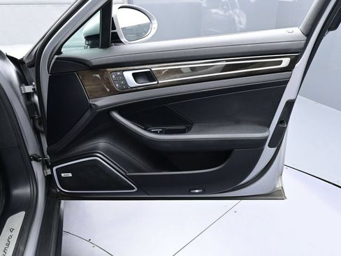 Certified 2022 Porsche Panamera 4 AWD/4WD image 29