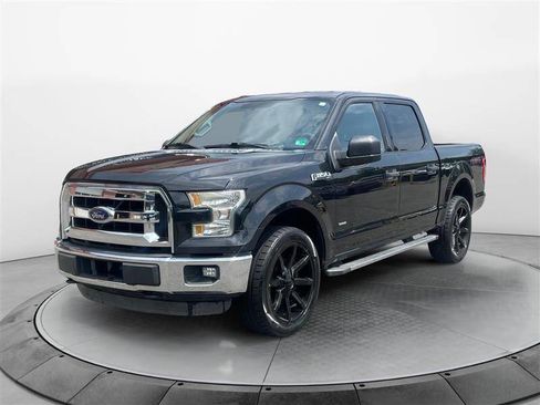 Used 2015 Ford F150 XLT image 1