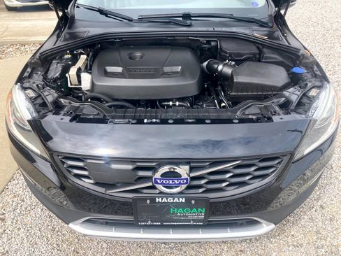 Used 2017 Volvo V60 T5 Cross Country w/ Convenience Package AWD/4WD image 19