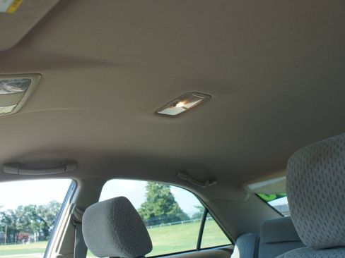 Used 2003 Toyota Camry LE FWD image 6