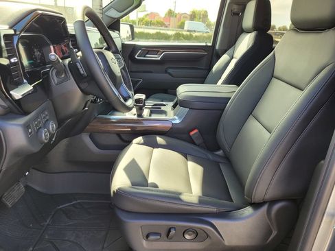 New 2026 Chevrolet Silverado 1500 RST w/ Rally Edition AWD/4WD image 11