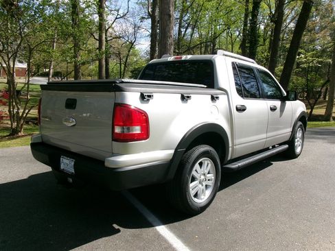 Used 2008 Ford Explorer Sport Trac XLT image 5