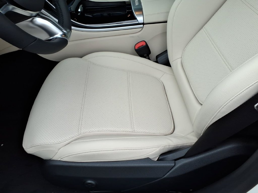 Certified 2026 Mercedes-Benz C 300 4MATIC Sedan image 15