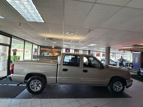 Used 2006 Chevrolet Silverado 1500 LS RWD image 5