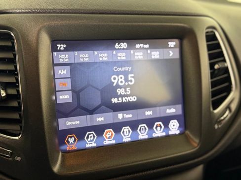 Used 2021 Jeep Compass Trailhawk image 17