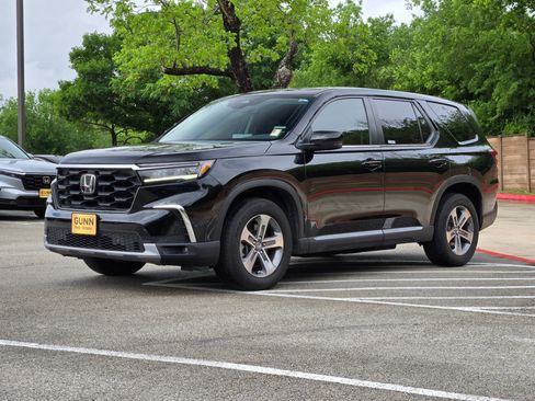 Used 2025 Honda Pilot EX-L image 7