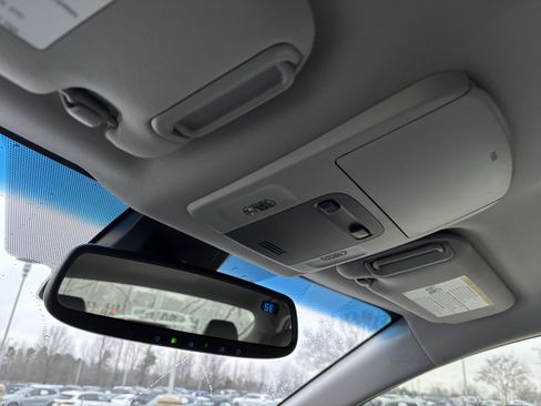 Used 2018 Toyota Camry SE w/ Convenience Package image 27