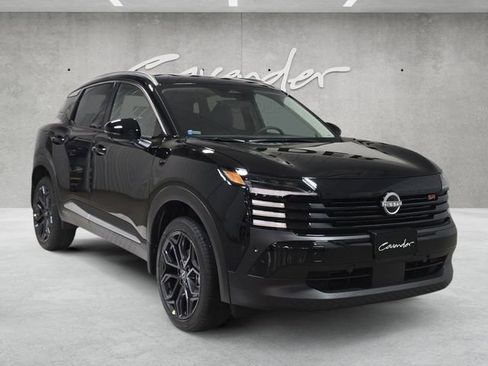 New 2026 Nissan Kicks SR FWD image 2