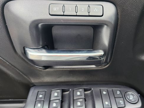 Used 2015 Chevrolet Silverado 2500 LTZ w/ LTZ Plus Package image 20