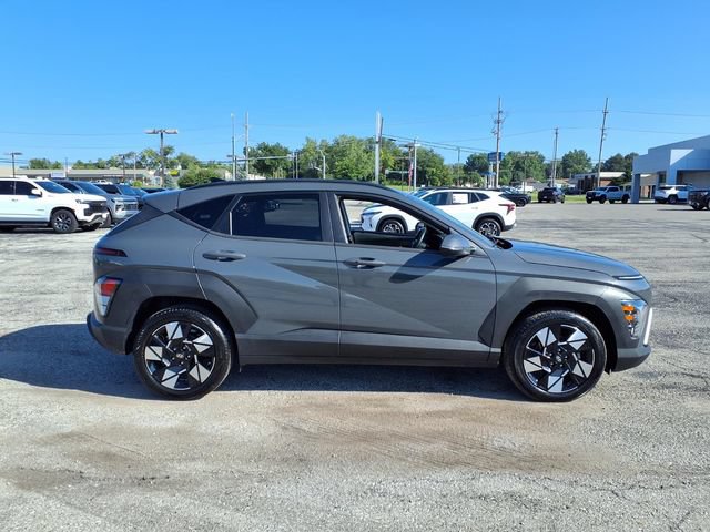 Used 2025 Hyundai Kona SEL FWD image 3