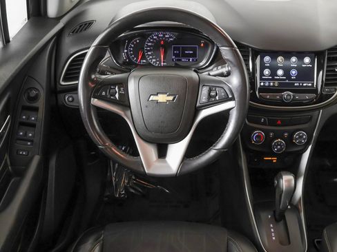Used 2019 Chevrolet Trax LT w/ LT Convenience Package FWD image 35