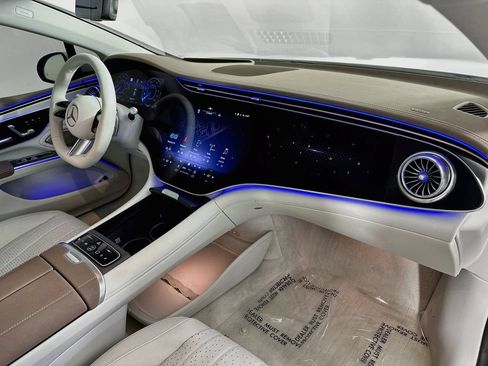 Certified 2023 Mercedes-Benz EQS 580 4MATIC Sedan image 30