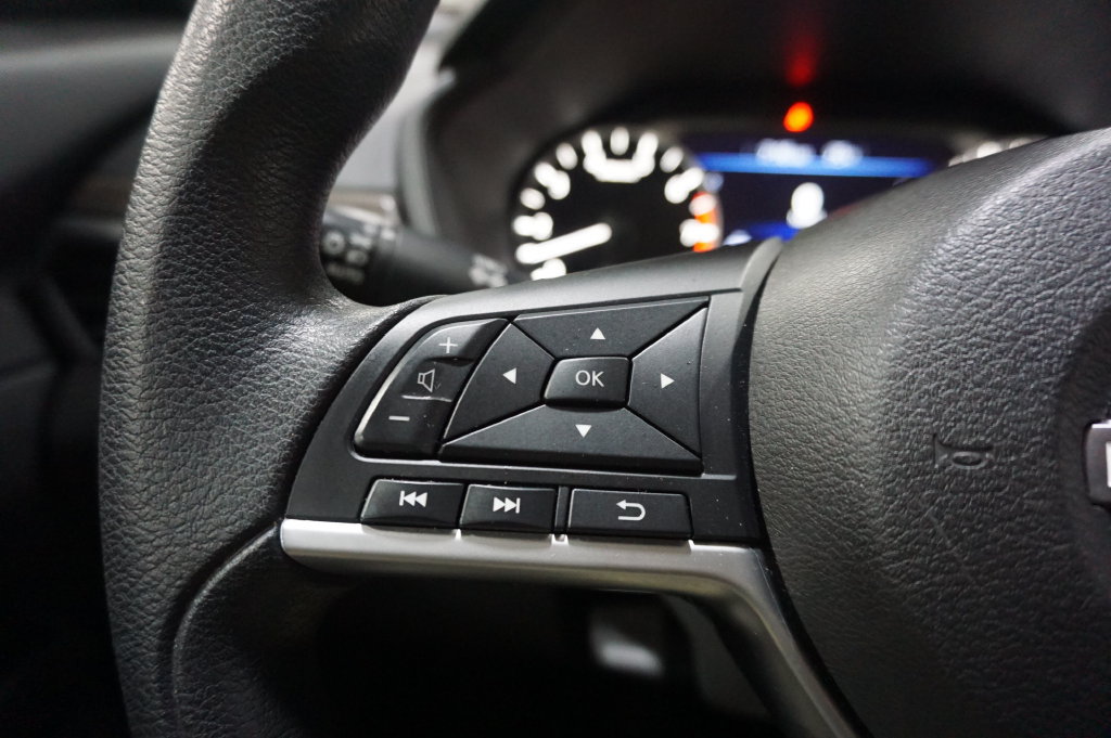 Used 2023 Nissan Altima 2.5 SV FWD image 8