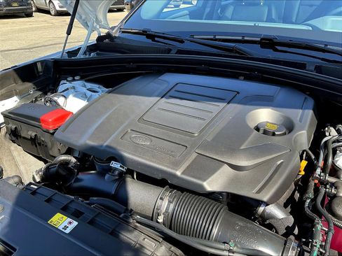 New 2026 Land Rover Range Rover Velar Dynamic SE AWD/4WD image 32