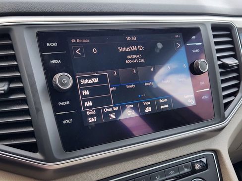 Used 2018 Volkswagen Atlas SE image 11