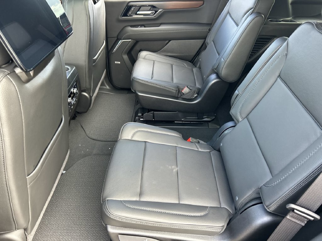 New 2026 GMC Yukon Denali w/ Denali Reserve Package AWD/4WD image 26