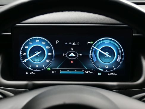 Certified 2023 Hyundai Tucson Limited AWD/4WD image 27