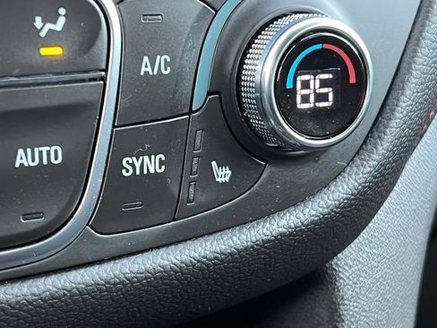 Used 2023 Chevrolet Equinox RS image 29