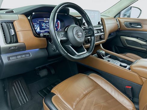 Used 2023 Nissan Pathfinder Platinum w/ Cargo Package image 7