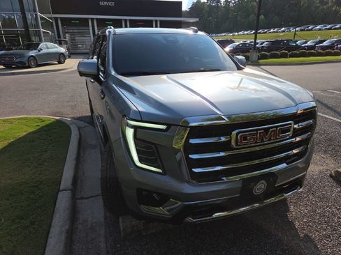 Used 2025 GMC Yukon XL Elevation w/ LPO, Floor Liner Package AWD/4WD image 1