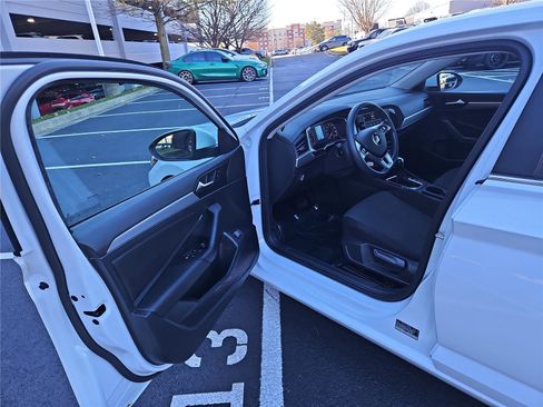Used 2021 Volkswagen Jetta S w/ Driver Assistance Package image 12