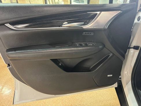 Used 2020 Cadillac XT5 Premium Luxury w/ LPO, Floor Liner Package FWD image 19