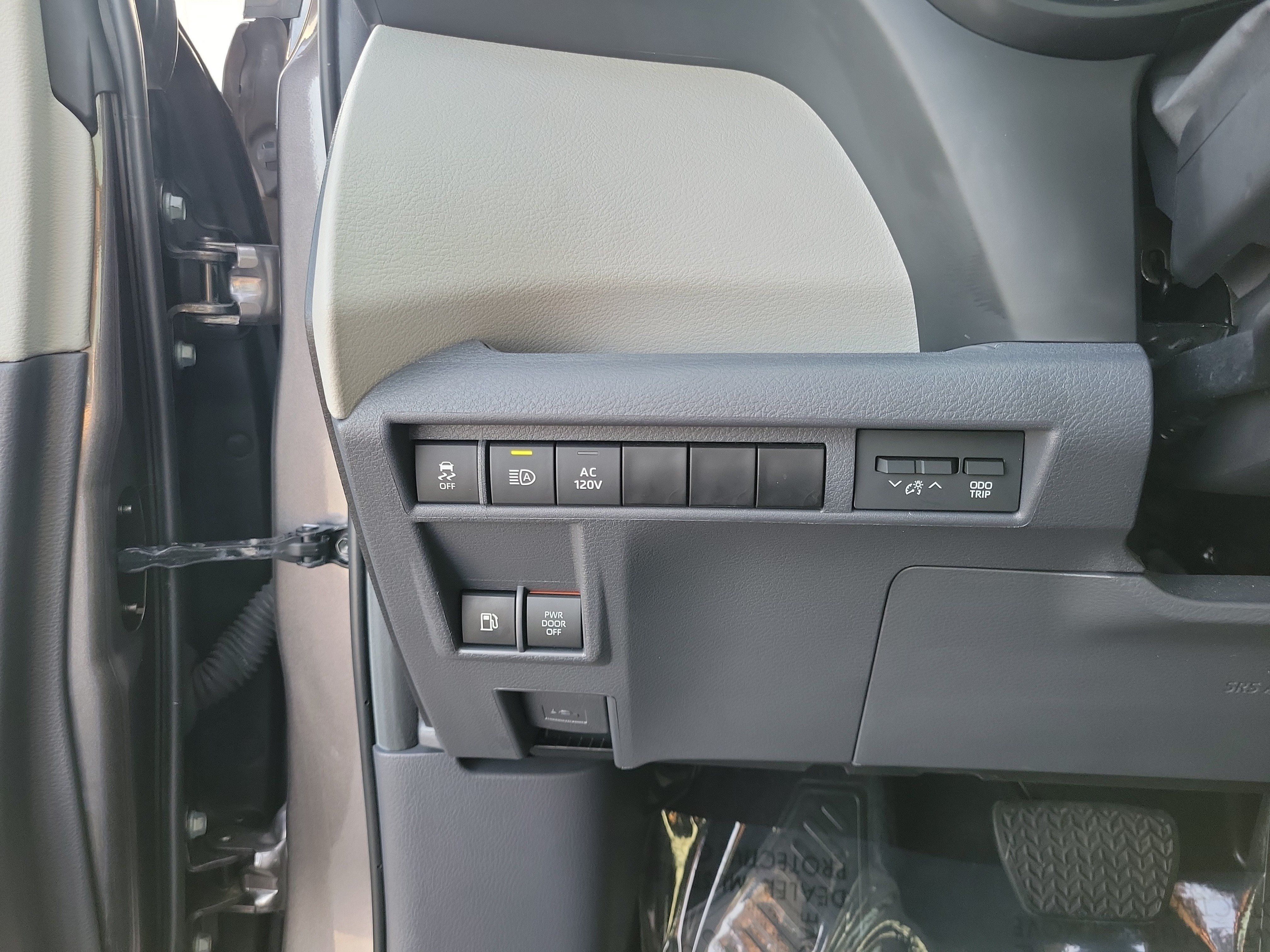 Used 2023 Toyota Sienna XLE w/ XLE Plus Package AWD/4WD image 20
