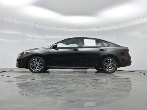 Used 2023 Kia Forte GT-Line w/ GT-Line Technology Package FWD image 6