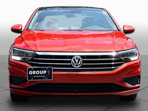 Used 2021 Volkswagen Jetta SE w/ SE Cold Weather Package FWD image 4