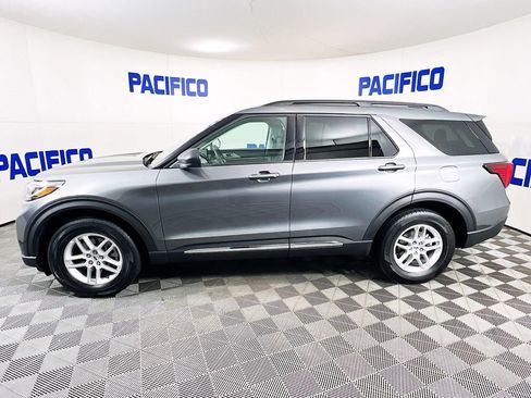 Used 2025 Ford Explorer Active image 6