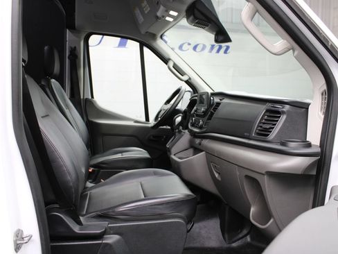 Used 2025 Ford Transit 250 148 High Roof Extended AWD w/ Load Area Protection Package image 26