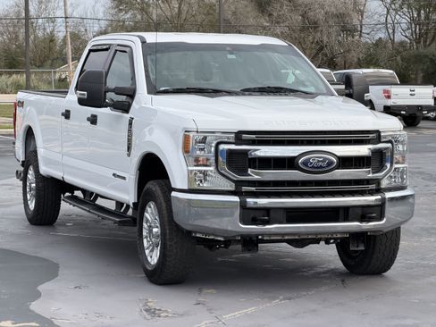Used 2020 Ford F250 XLT image 3