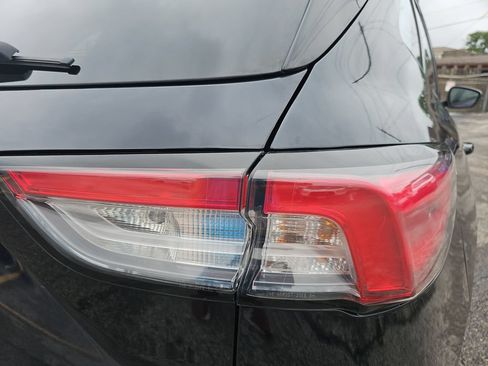 Used 2021 Ford Escape SE FWD image 32
