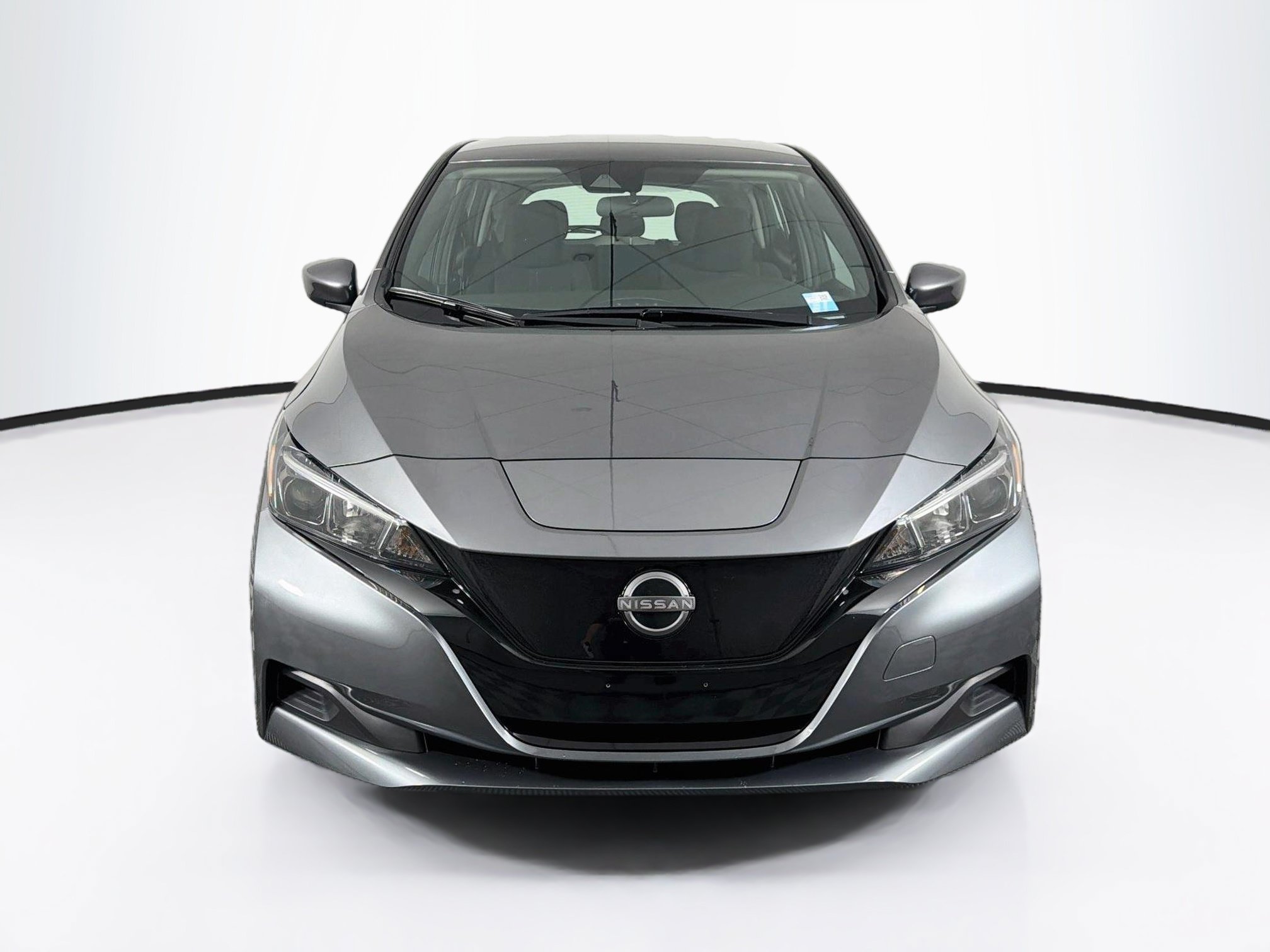 Used 2025 Nissan Leaf S FWD image 2