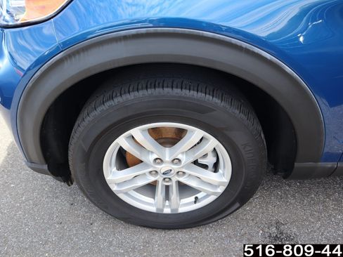 Used 2022 Ford Explorer XLT w/ Equipment Group 202A AWD/4WD image 9