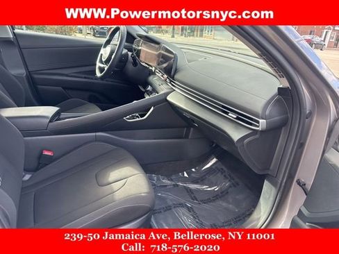 Used 2023 Hyundai Elantra SEL w/ Convenience Package image 13